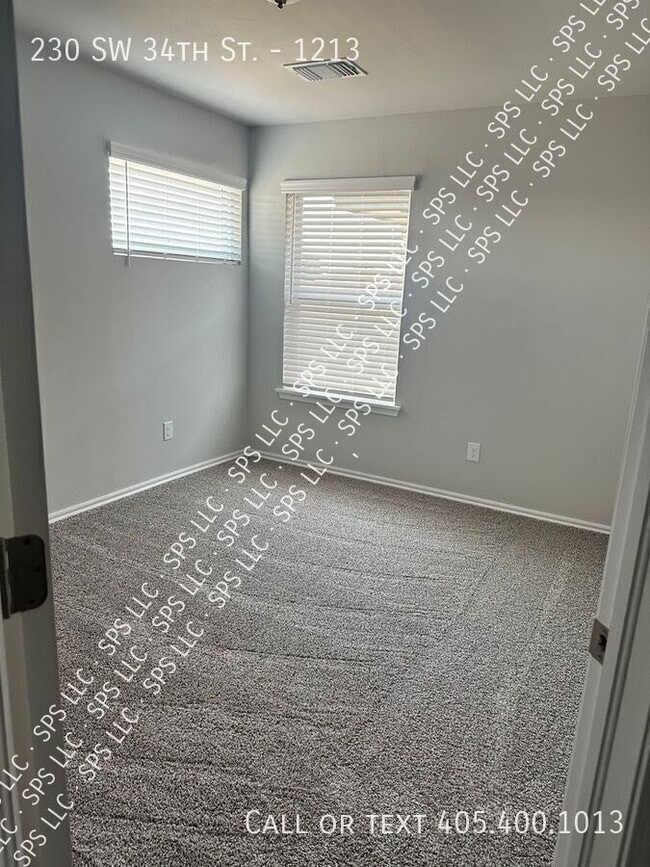 Photo - 230 SW 34th St