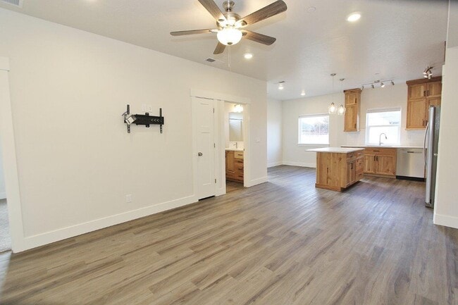 Photo - 801 S Substation Rd Unit 7