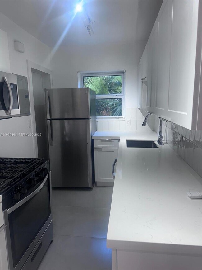 Photo - 10070 E Bay Harbor Dr Unit 70B