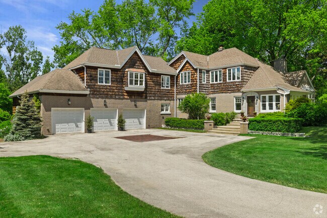Building Photo - 7953 N Range Line Rd Rental