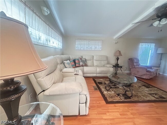 611 Sunset Ln