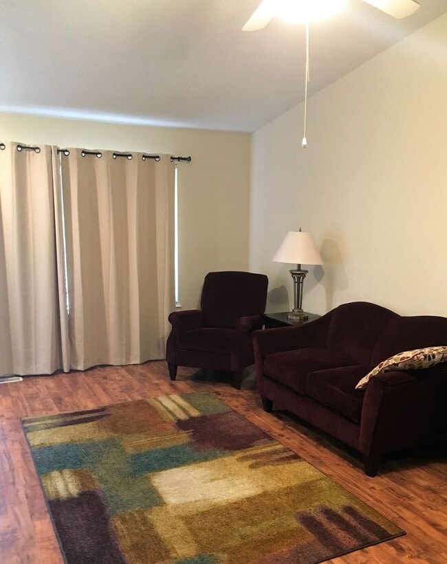 Photo - Beautiful 2-bed condo available in early October!