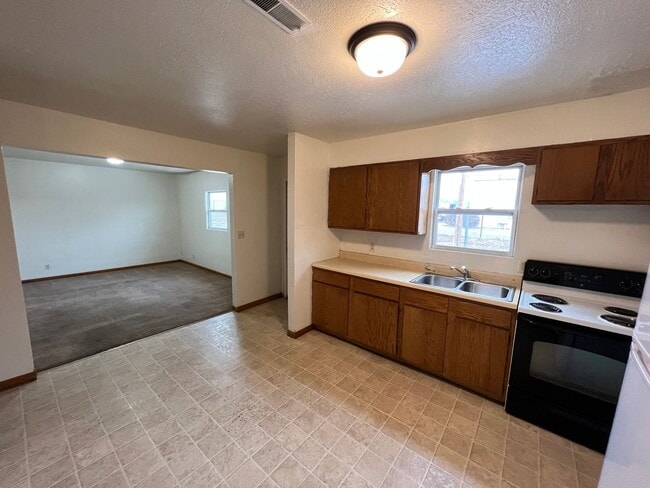 Photo - 216-218 W Home St Unit 218