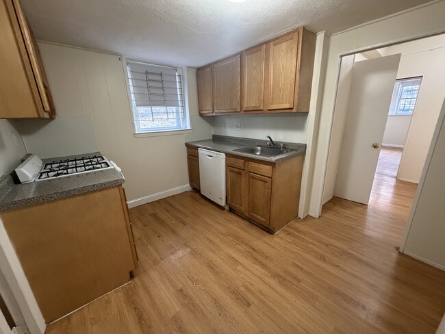 131 Sutherland Rd Unit A