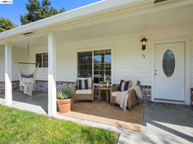 Photo - 72 Orchard Ct