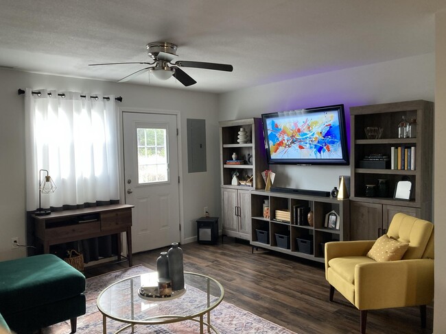 Photo - Laurel Flats LLC.