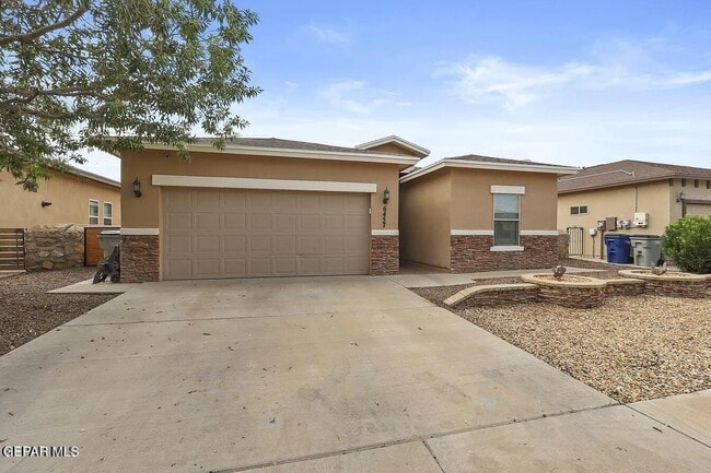 Photo - 6457 Harapon St