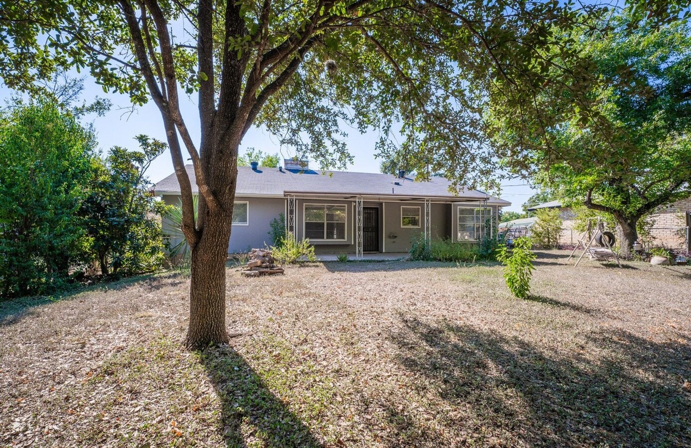 Photo - 4806 Cedarbrook