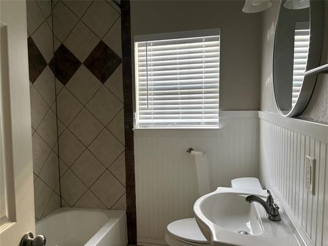 Photo - 5704 Hiett Ct