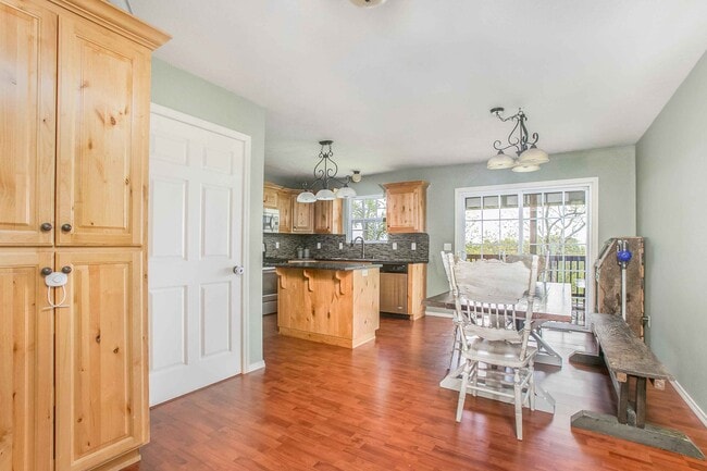 Photo - 2046 S Pebbleridge