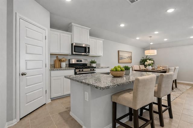 Photo - 1504 Foxglove