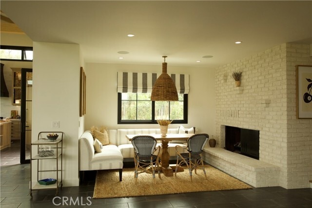 Photo - 2575 Park St