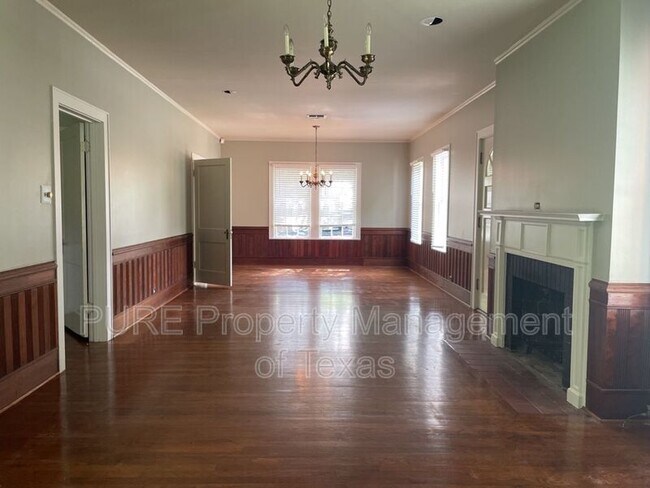 Photo - 1307 W Lake Dr