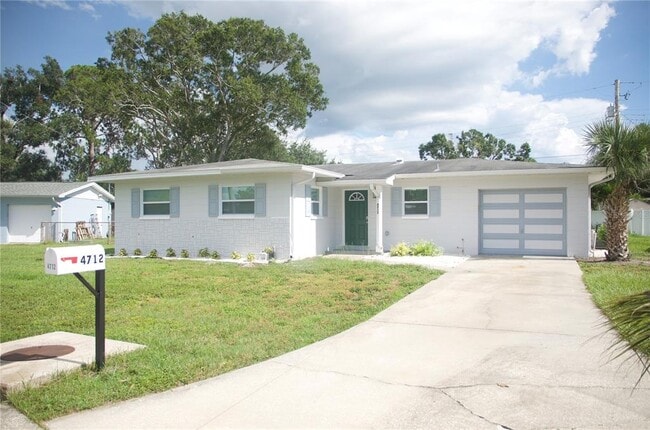 Building Photo - 4712 W Chapin Ave Rental