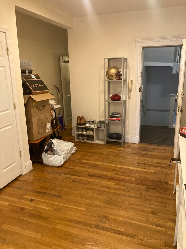 Photo - 1999 Commonwealth Ave Unit 4