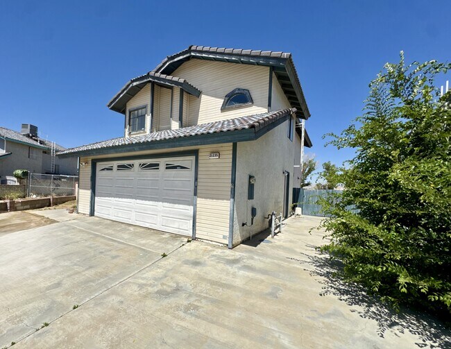 Photo - 21235 Windsong St