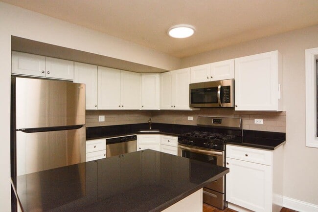 Photo - 5736 N Winthrop Ave Unit 210