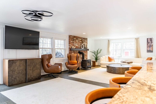 Photo - 78 Claypit Hill Rd Unit SI ID1271279P