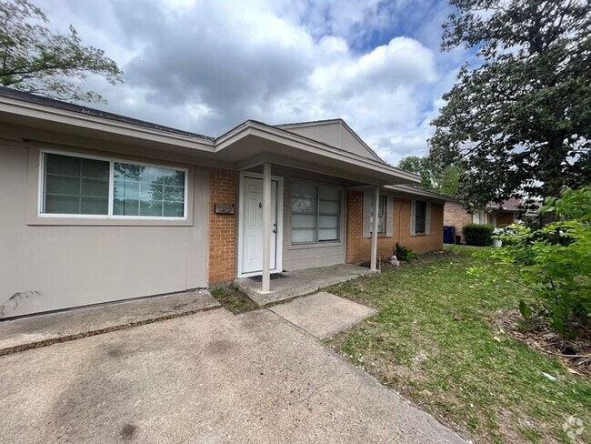Building Photo - 3 Bedroom House in Garland, TX
