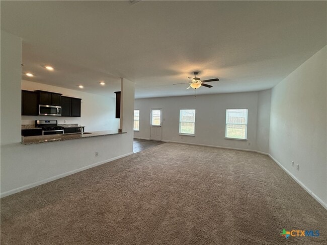 Photo - 761 Greenway Trl