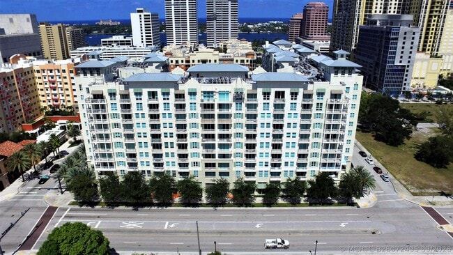 Building Photo - 480 Hibiscus St Unit 315