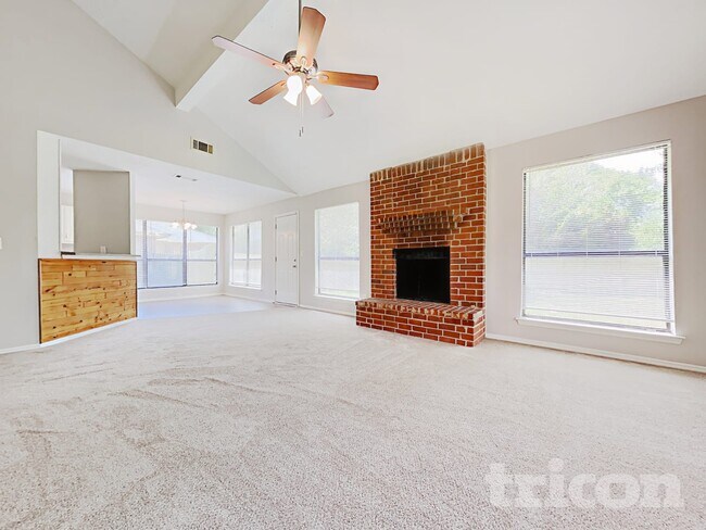 Photo - 820 Arbor Hill Dr