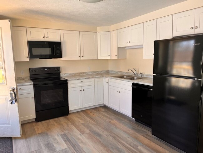 Photo - 5/7 Smith Unit 7A