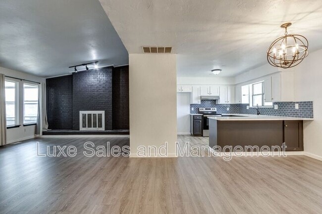 Photo - 612 NW 139th St