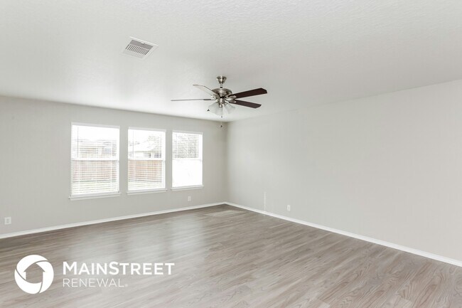 Photo - 121 Angus Way