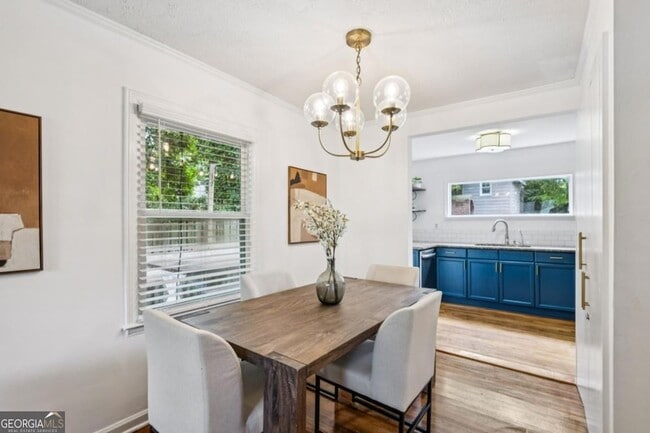 Photo - 1136 Gilbert St SE House