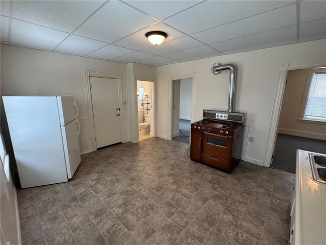 Photo - 115 Sweet Ave