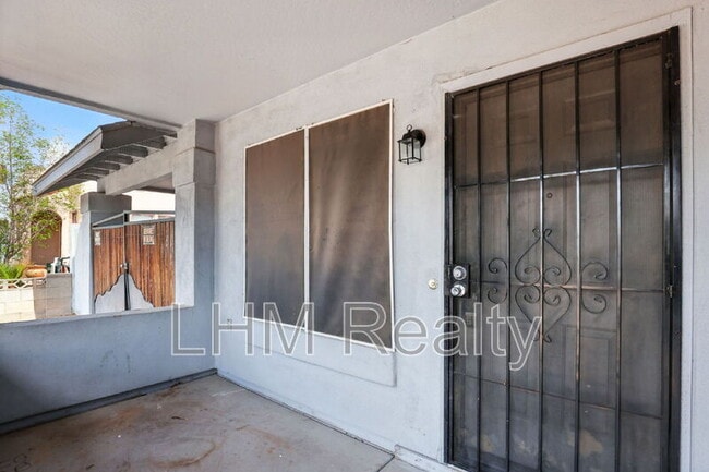 Photo - 345 N 15th St