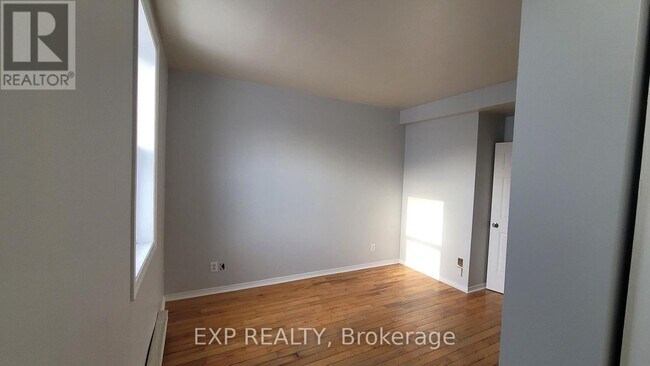 Photo - 185 Dalhousie St