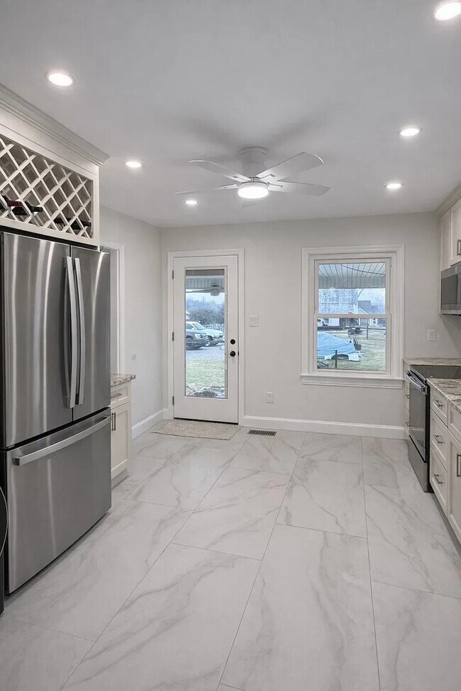 Photo - 1679 Culleoka Hwy