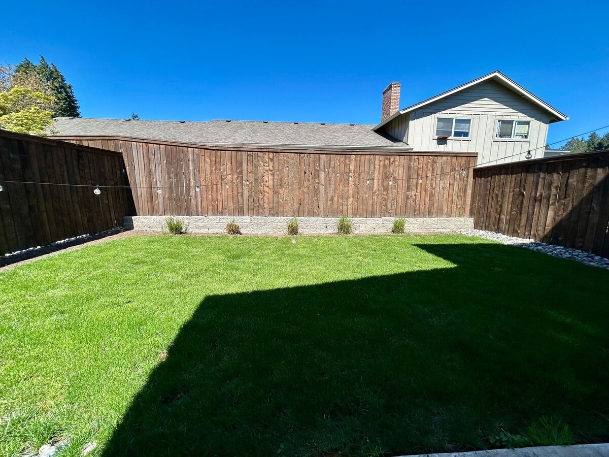 Photo - Wonderful Two Bedroom Unit in Lakeshore Ne...