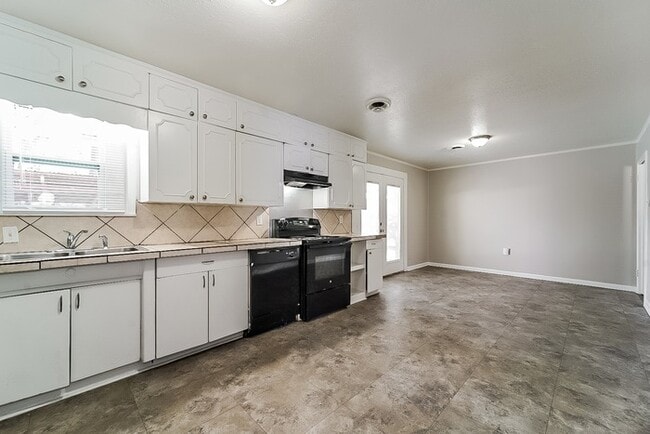 Photo - 234 Valley Vista Dr