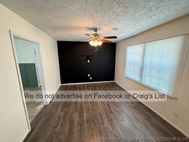 Photo - 5947 Spinner Rd