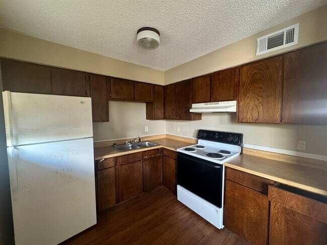 Photo - 3102 Atkinson Ave