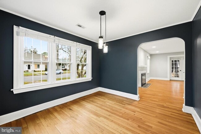 Photo - 304 Elm Ave