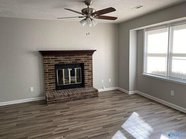 Photo - 115 Lewis Ln