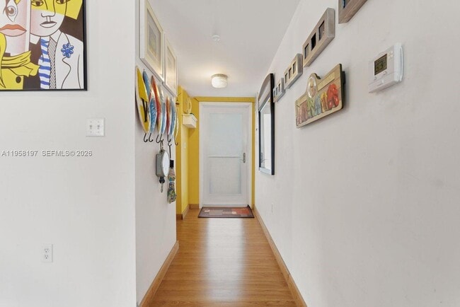 Building Photo - 7800 Collins Ave Unit 402