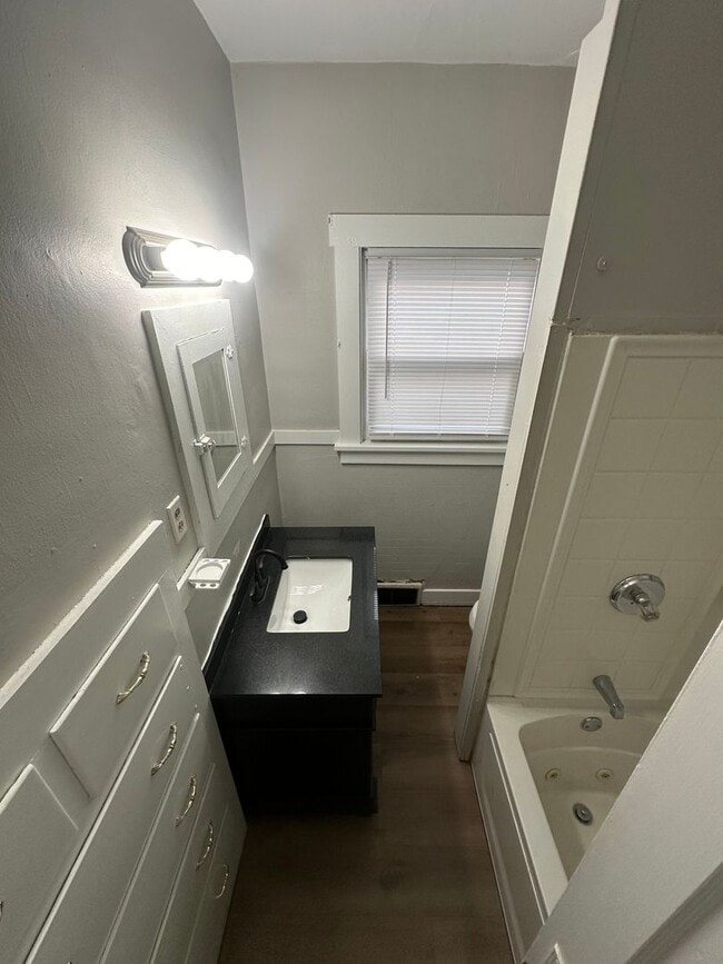 Photo - 2 Bed /1 Bath Bungalow