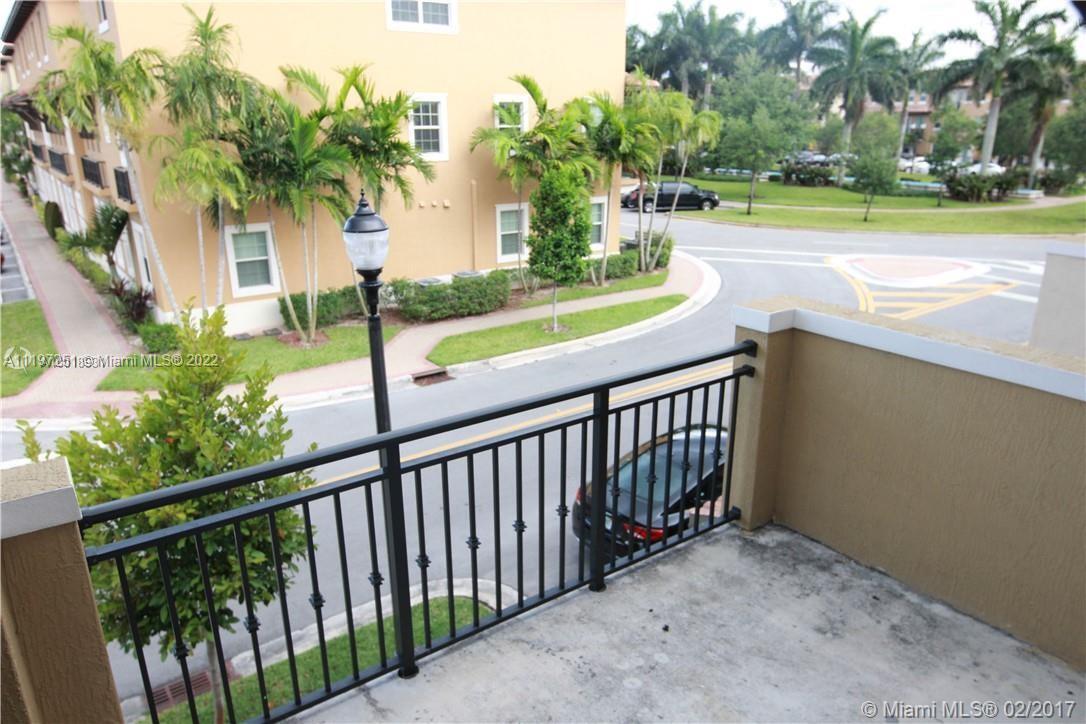 Photo - 14669 SW 9th St