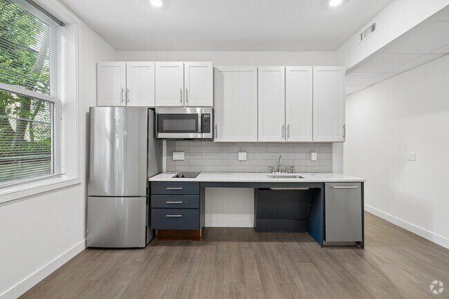 1BR, 1BA - 543SF - Kitchen
