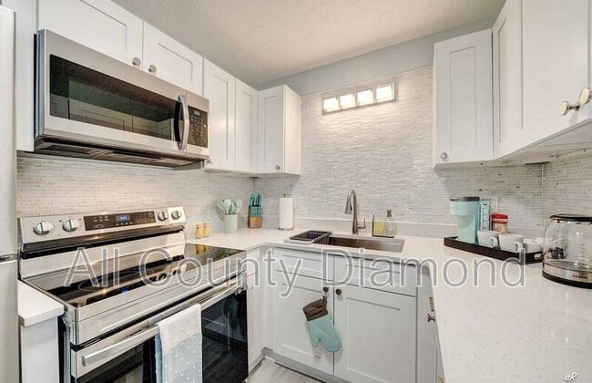 7308 Sunset Ave Unit B
