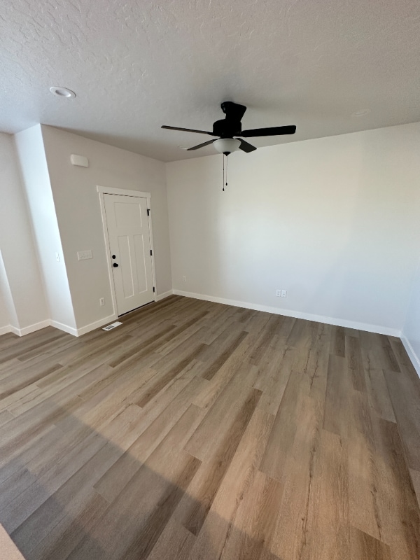 Photo - 894 N Hillcrest Rd