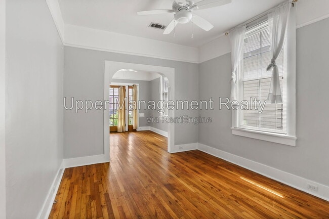 Photo - 806 Constantinople St