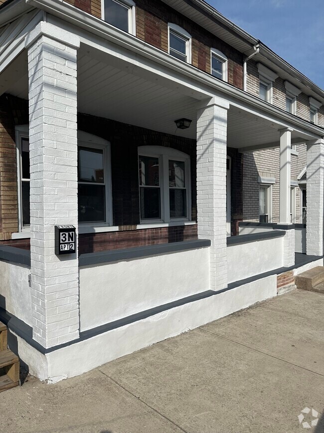 Building Photo - 3 N Front St Unit 3 N Front Apt 1