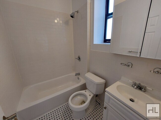 Photo - WEST 72 STREET Unidad 5C