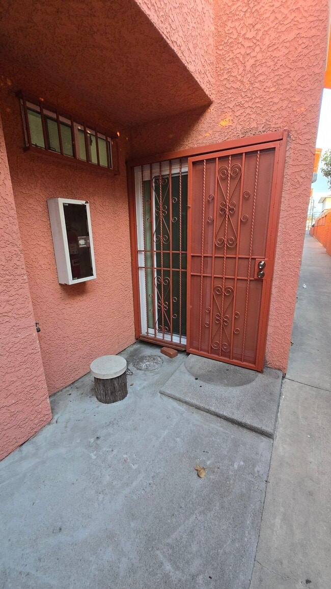 Photo - 4321 Lennox Blvd